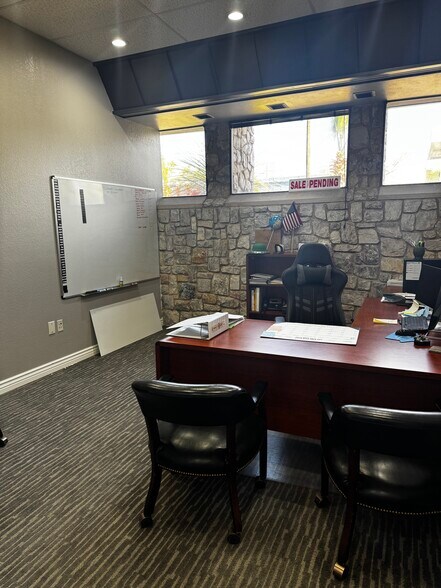 More Photos Of 299 Shadow Mountain Dr, El Paso Medical For Sale