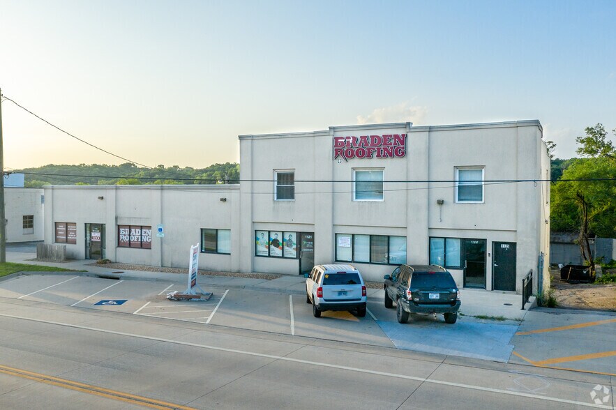 More Photos Of 1119-1123 Merriam Ln, Kansas City Office For Sale