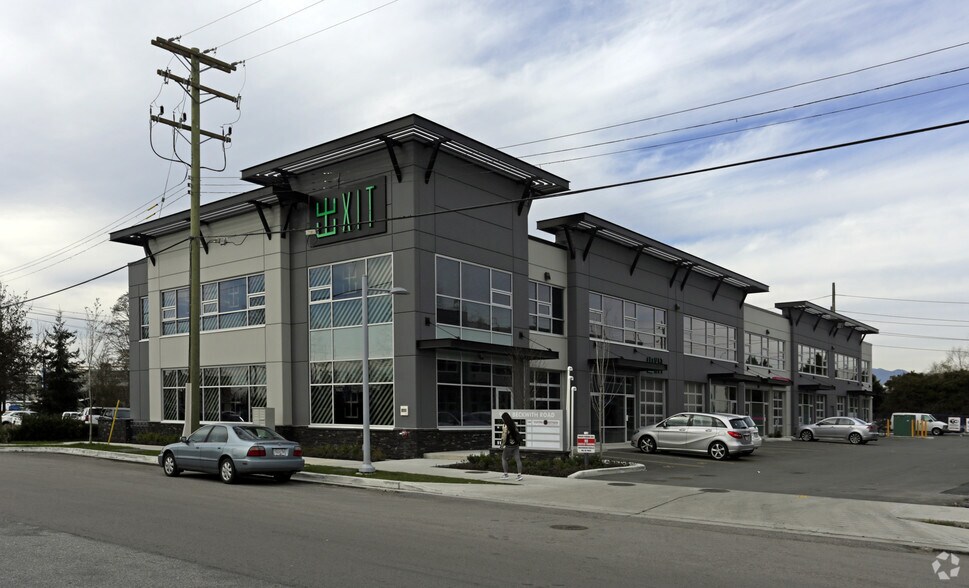 More Photos Of 9111 Beckwith Rd, Richmond Warehouse For Lease