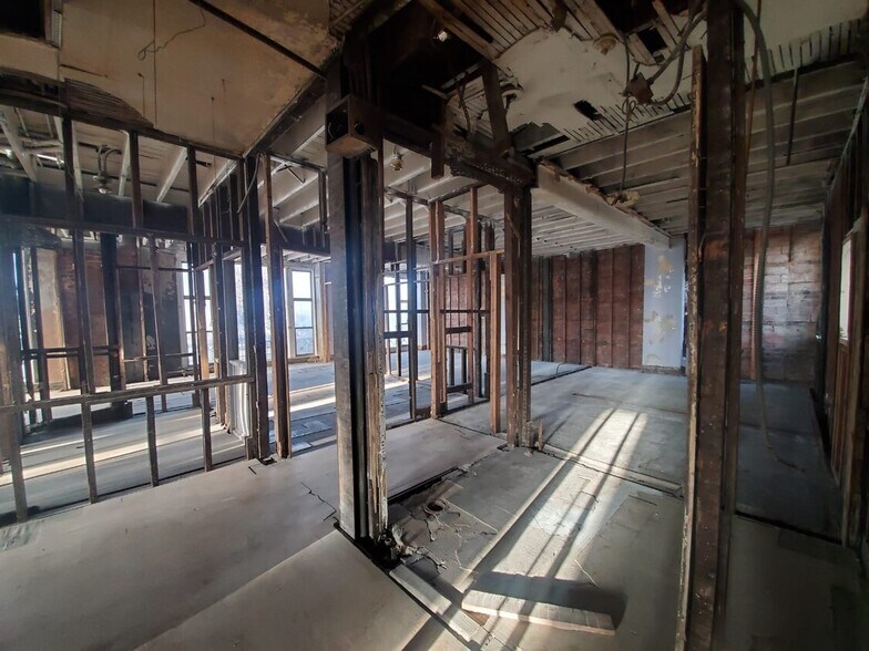 More Photos Of 3608 Euclid Ave, Cleveland Office Residential For Sale