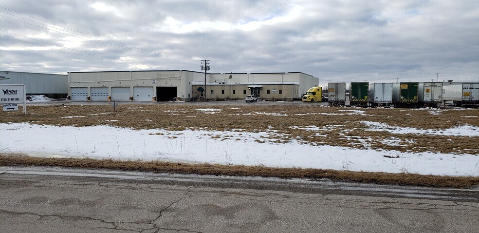 More Photos Of 1715 Dixie Rd, Neenah Industrial For Lease