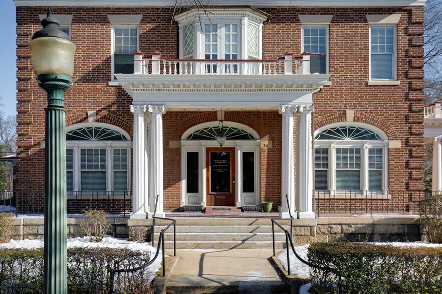 More Photos Of 311 S Arthur Ashe Boulevard, Richmond Office Residential For Sale