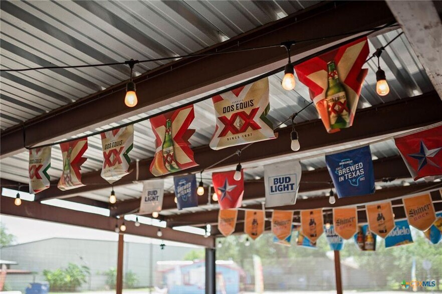More Photos Of 619 Broadway St, Port Lavaca Restaurant For Sale