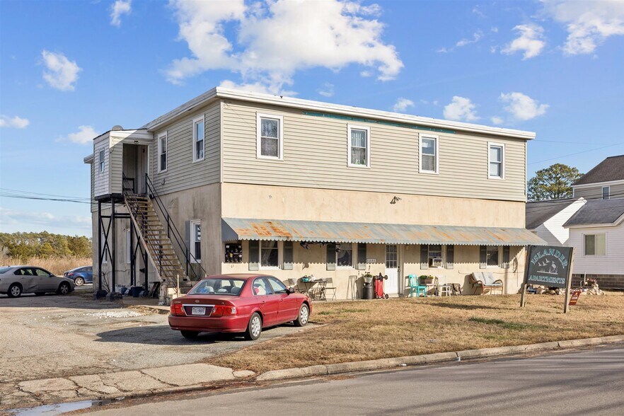 More Photos Of 1221 Poquoson Ave, Poquoson Apartments For Sale