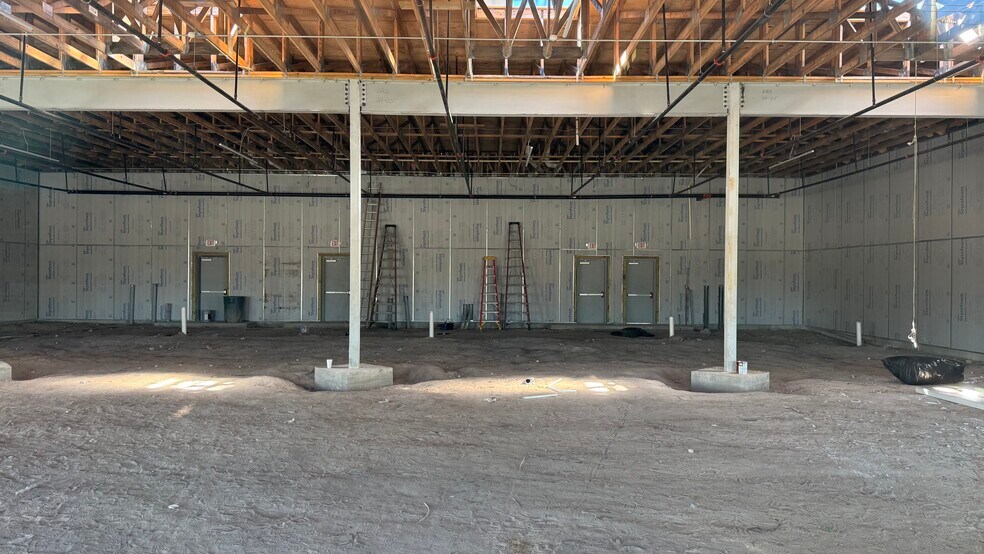 More Photos Of 11210 N 30th St, Tampa Storefront Retail Office For Lease