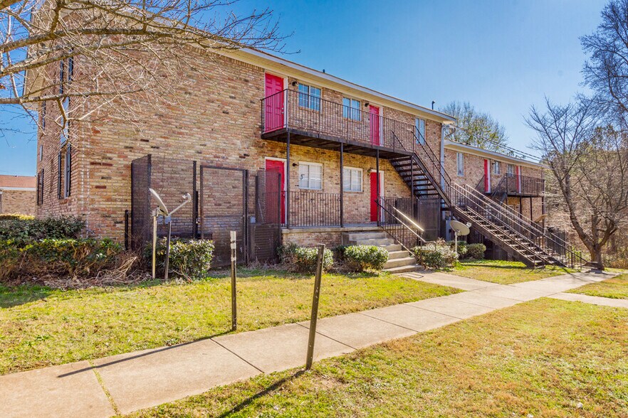 More Photos Of 2060 Alison Ct SW, Atlanta Apartments For Sale