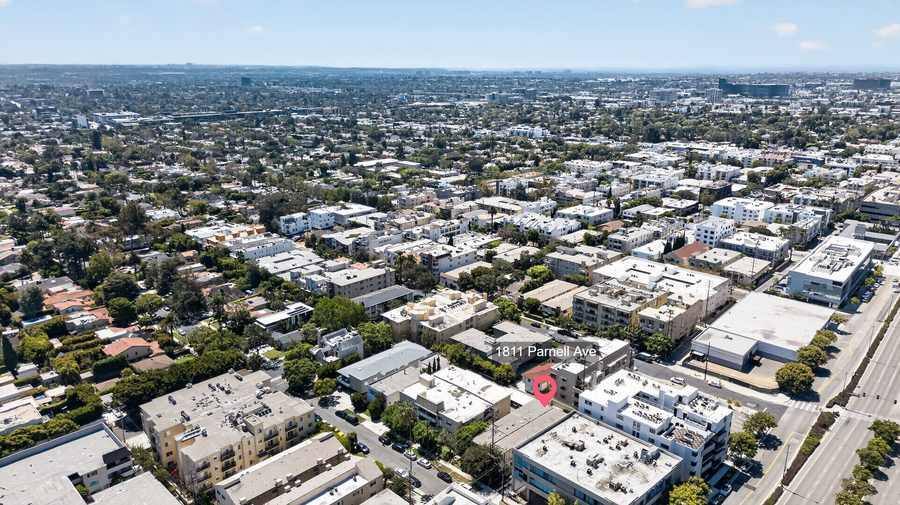 More Photos Of 1811 PARNELL AV, Los Angeles Apartments For Sale
