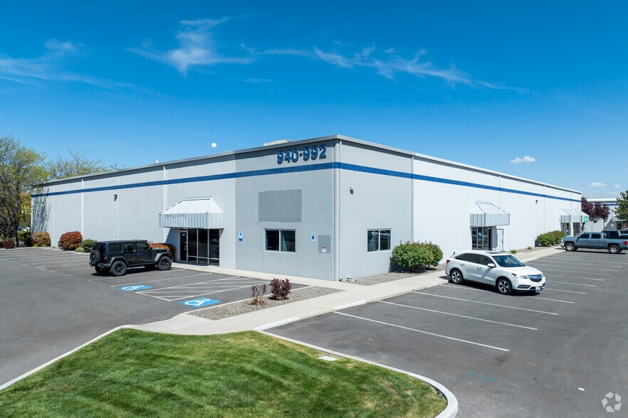 Primary Photo Of 940-992 Spice Island Dr, Sparks Warehouse For Lease