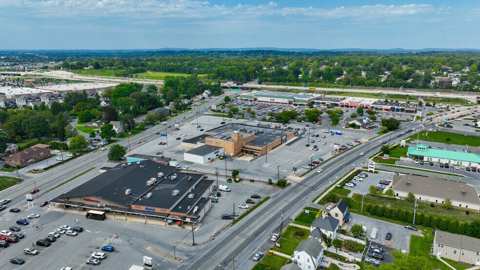 More Photos Of 1515 Lititz Pike, Lancaster Storefront For Lease