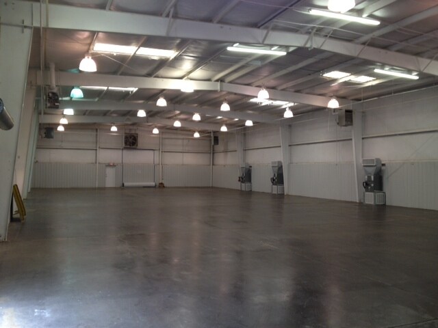 More Photos Of 2136 Hilton Dr, Gainesville Distribution For Lease