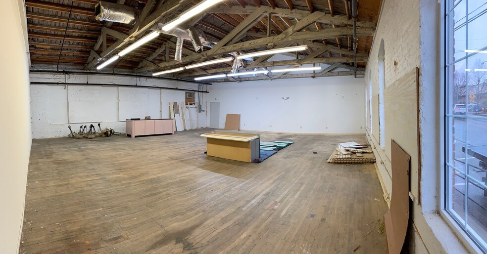 More Photos Of 200-204 N Fifth St, Mebane Freestanding For Lease