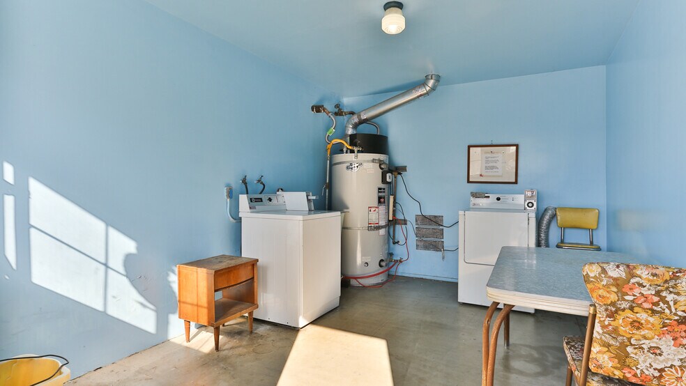 More Photos Of 14412 S Berendo Ave, Gardena Apartments For Sale