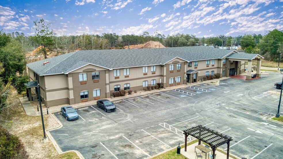 More Photos Of 85 River Park Dr, Midway Hotel For Sale