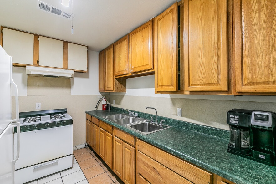 More Photos Of 5007 Ivy Ln, Dallas Specialty For Sale