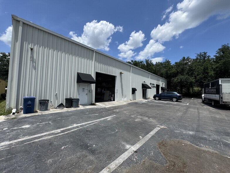 Primary Photo Of 2726-2732 Pemberton Dr, Apopka Warehouse For Sale