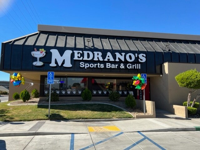 Primary Photo Of 1525 W Avenue K, Lancaster Restaurant For Lease