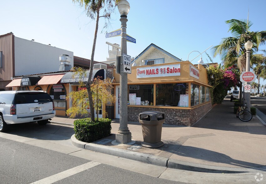 Primary Photo Of 701 E Balboa Blvd, Newport Beach Storefront Retail Residential For Lease