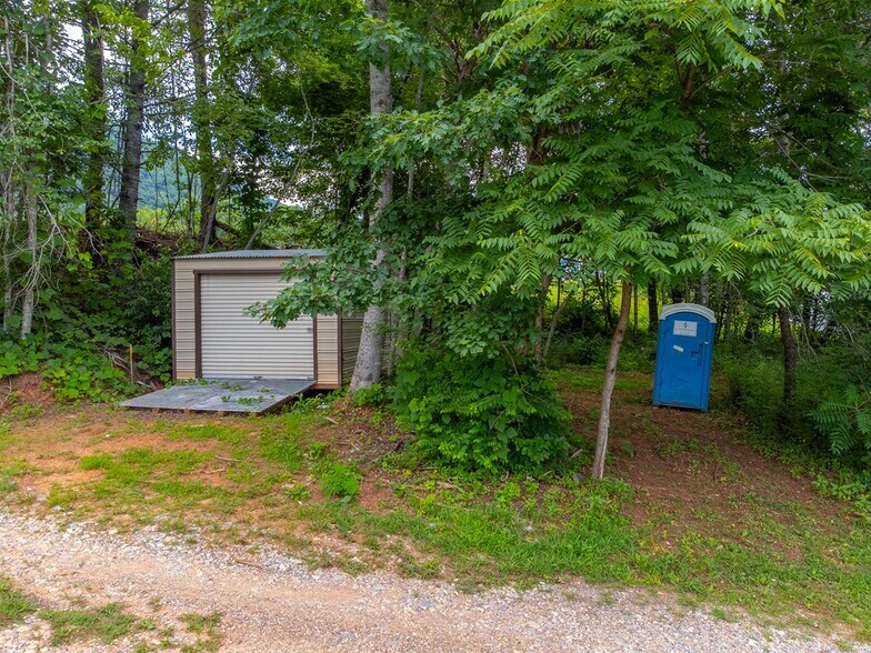 More Photos Of 270 Deyton Camp Rd, Robbinsville Marina For Sale
