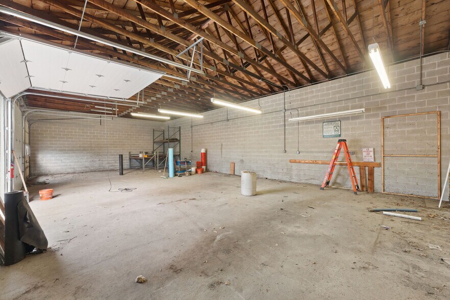 More Photos Of 1072 Main St, West Warwick Office For Sale