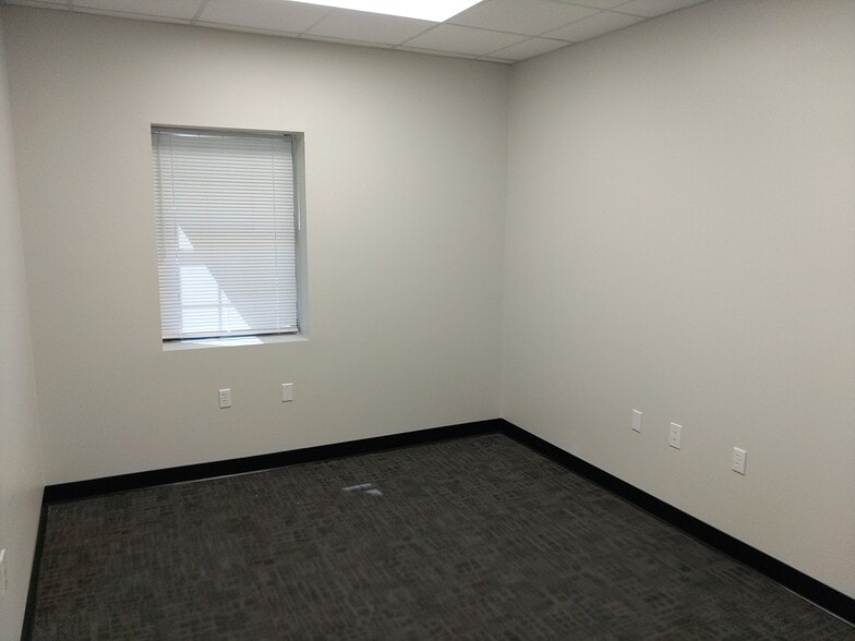 More Photos Of 5870 Old Pascagoula Rd, Theodore Warehouse For Lease