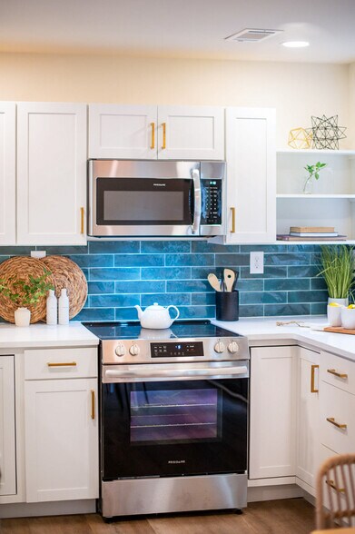 More Photos Of 1733 Main Rd, Johns Island Office For Sale