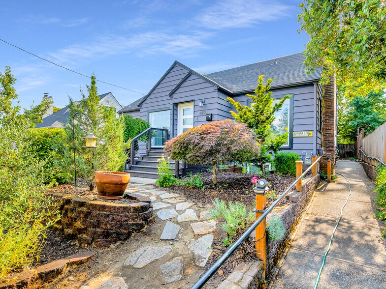 Primary Photo Of 4450 NE 38th Ave, Portland Specialty For Sale