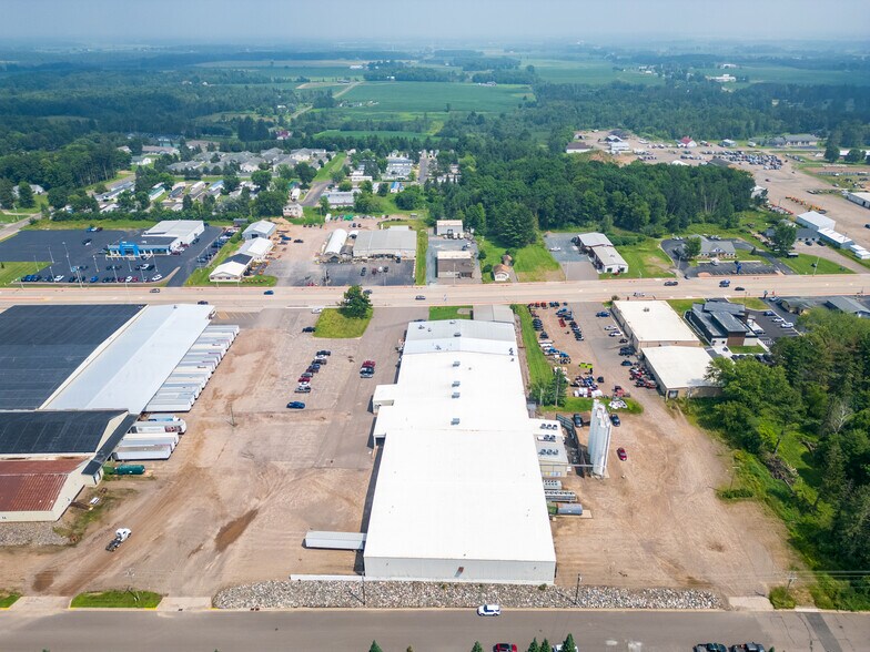 More Photos Of 531 N 8th St, Medford Distribution For Sale