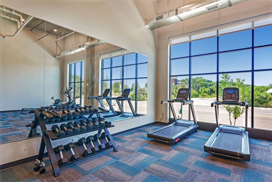 More Photos Of 176 Robert St S, Saint Paul Apartments For Lease