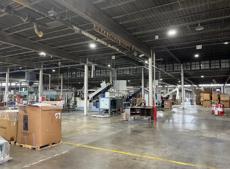 More Photos Of 1119 Kickapoo St, Lincoln Warehouse For Lease