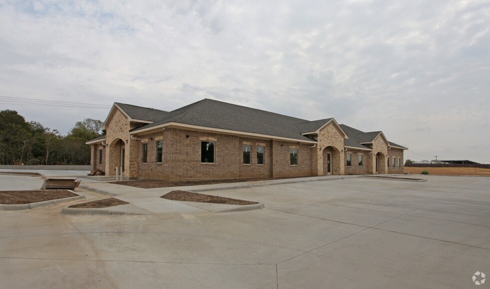 Primary Photo Of 2040 Highland Village Rd, Highland Village Medical For Lease