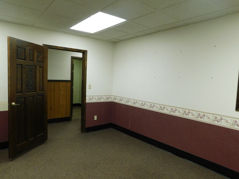 More Photos Of 207 4th St NW, Bemidji Storefront Retail Office For Lease