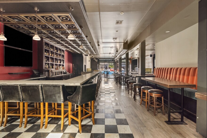 More Photos Of 141-143 N La Brea Ave, Los Angeles Restaurant For Sale