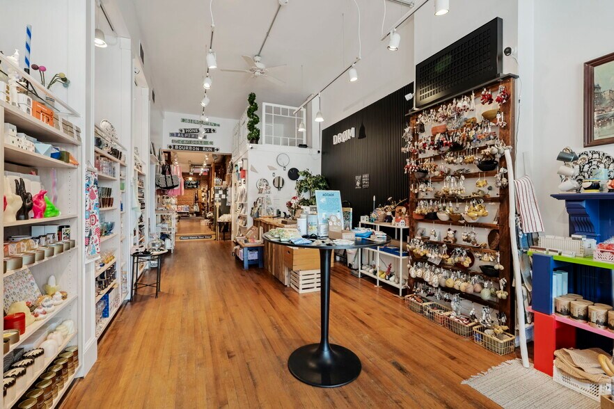 More Photos Of 305 N Queen St, Lancaster Storefront Retail Residential For Sale