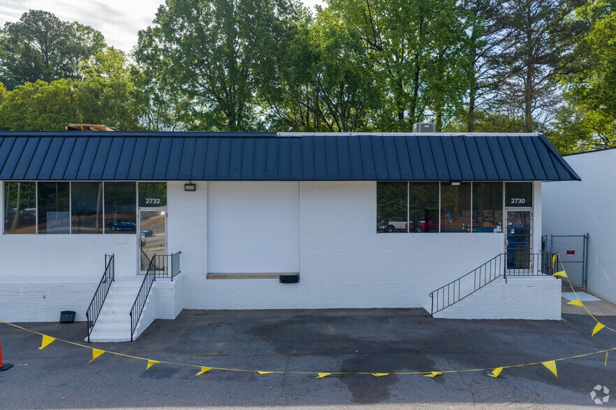 More Photos Of 2700-2740 N Graham St, Charlotte Light Distribution For Lease