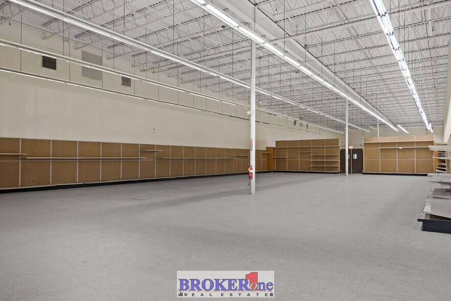 More Photos Of 2135 E 12th St, Casper Unknown For Lease