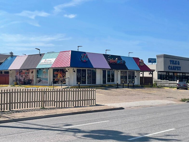 Primary Photo Of 1017 61st St, Galveston Restaurant For Sale