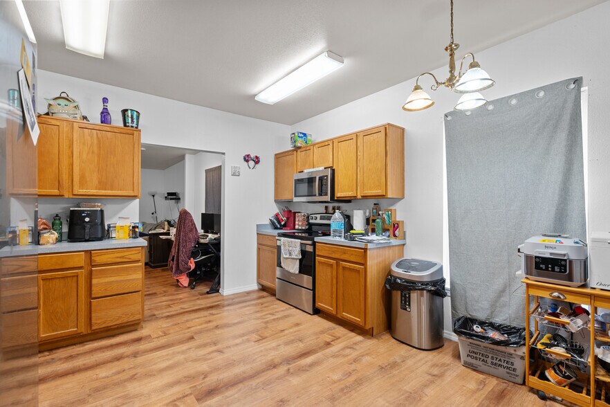 More Photos Of 140 S Chase St, Heppner Apartments For Sale