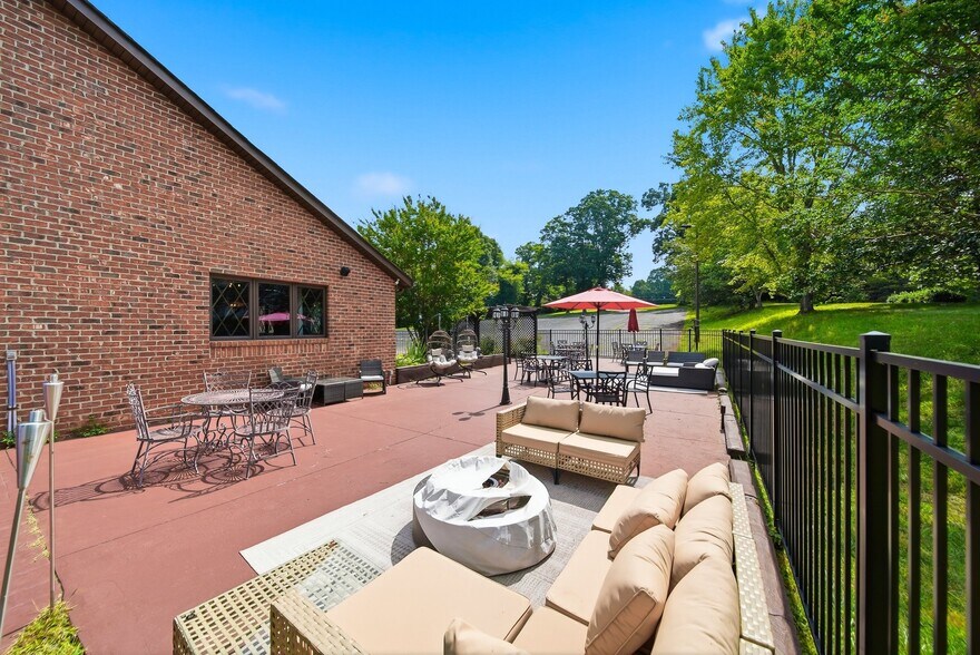 More Photos Of 2289 Saint Paul's Church Rd, Newton Restaurant For Sale