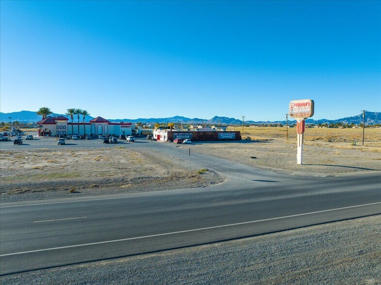 More Photos Of 1700 S Pahrump Valley Blvd, Pahrump Storefront For Sale