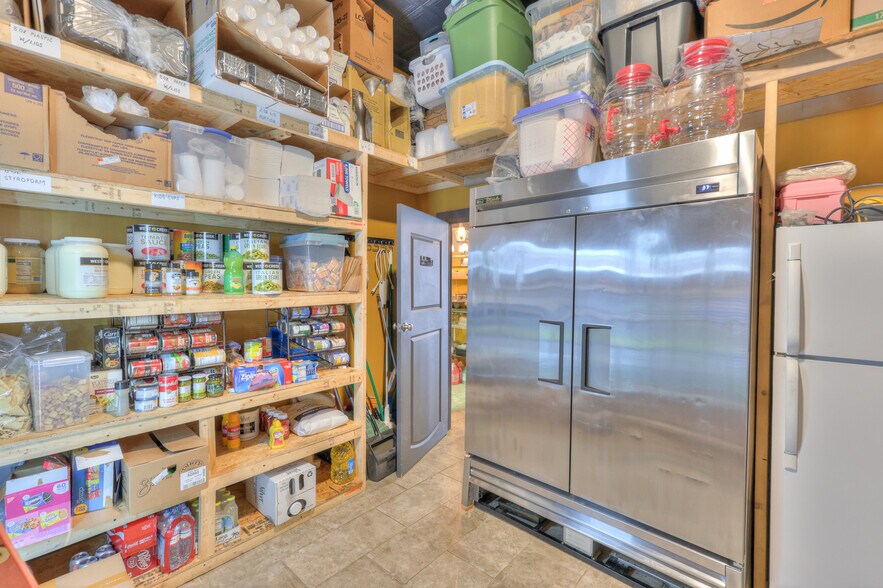 More Photos Of 108 W Walnut St, Smithville Restaurant For Sale