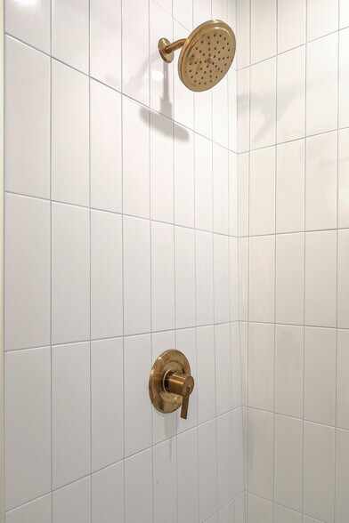 More Photos Of 68 Lee St, Charleston Apartments For Sale