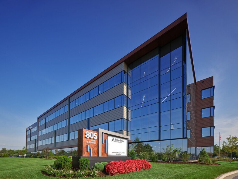Primary Photo Of 805 N Whittington Pky, Louisville Office For Lease