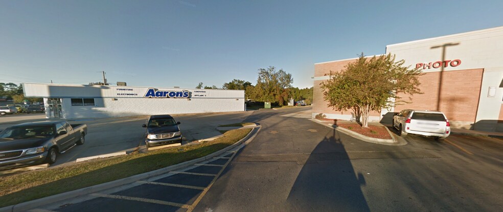 More Photos Of 18010 Pineville Rd, Long Beach Freestanding For Lease