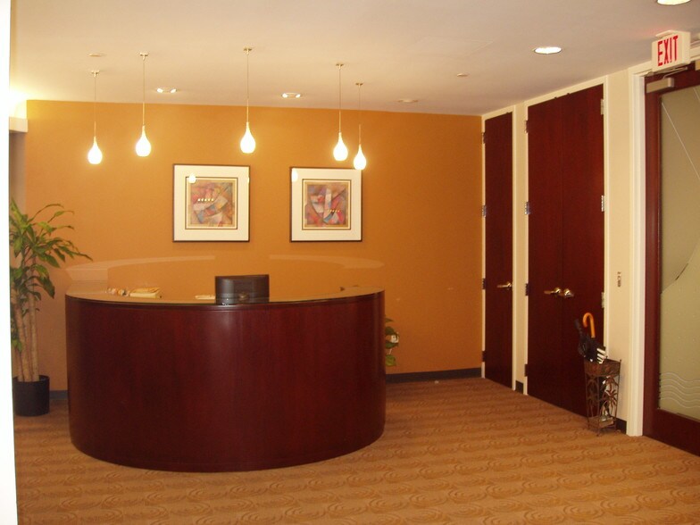 More Photos Of 1255 Roberts Blvd, Kennesaw Office For Lease