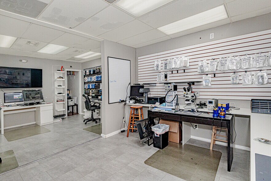 More Photos Of 3000 SW 4th Ave, Fort Lauderdale Warehouse For Lease