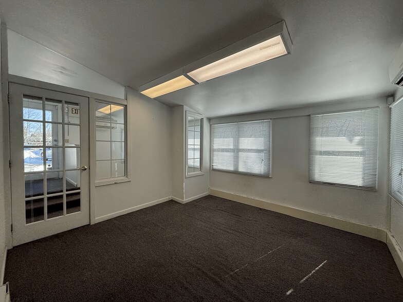 More Photos Of 5761 Lower York Rd, New Hope Storefront Retail Residential For Lease