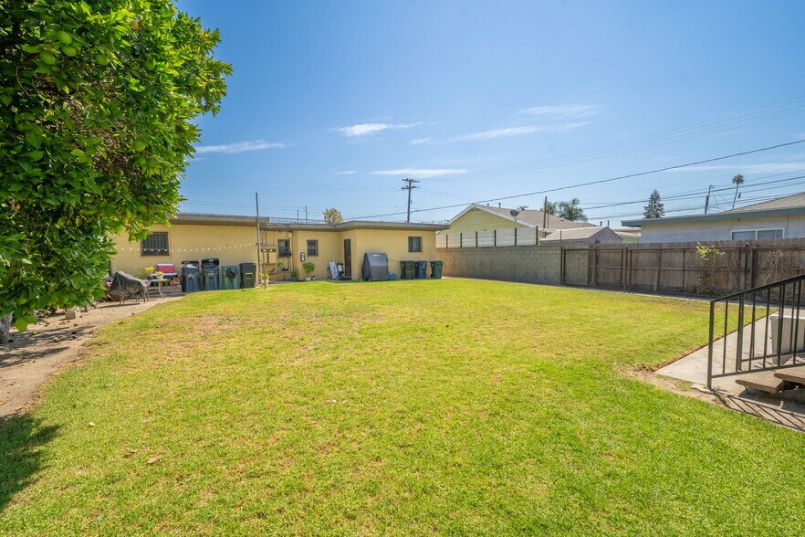 More Photos Of 5917 Converse Ave, Los Angeles Multifamily For Sale
