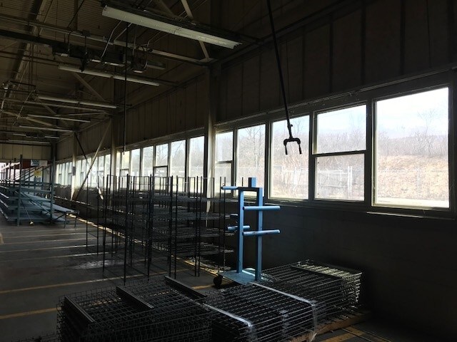 More Photos Of 3121 Pleasant Valley Blvd, Altoona Light Distribution For Lease