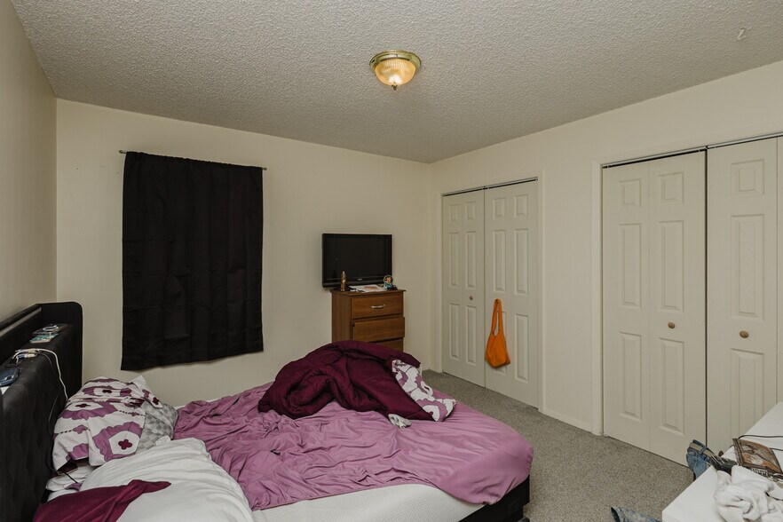 More Photos Of 401 E Avenue A, Hutchinson Apartments For Sale