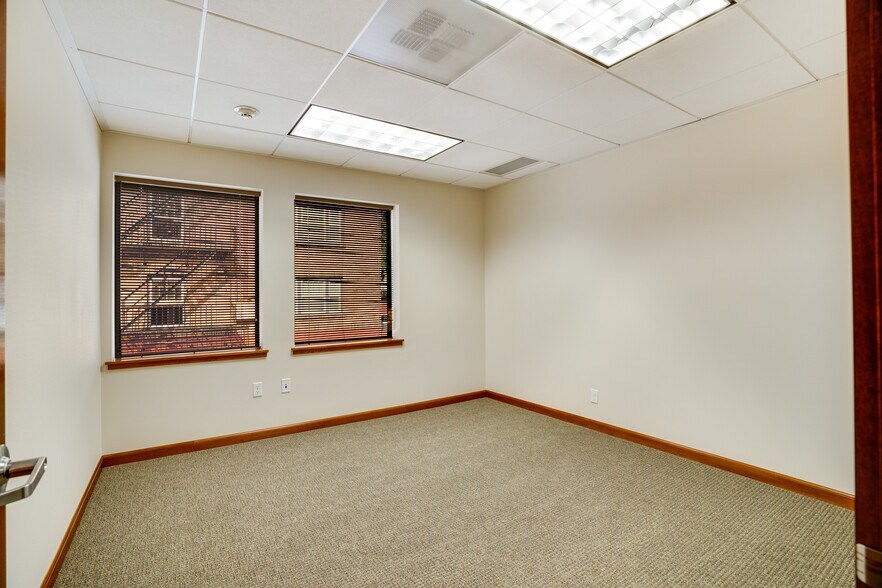 More Photos Of 705 S 9th St, Tacoma Office For Sale